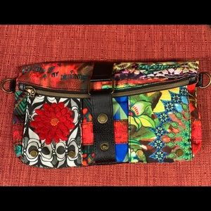 **New**Desigual beautiful floral cross over purse.